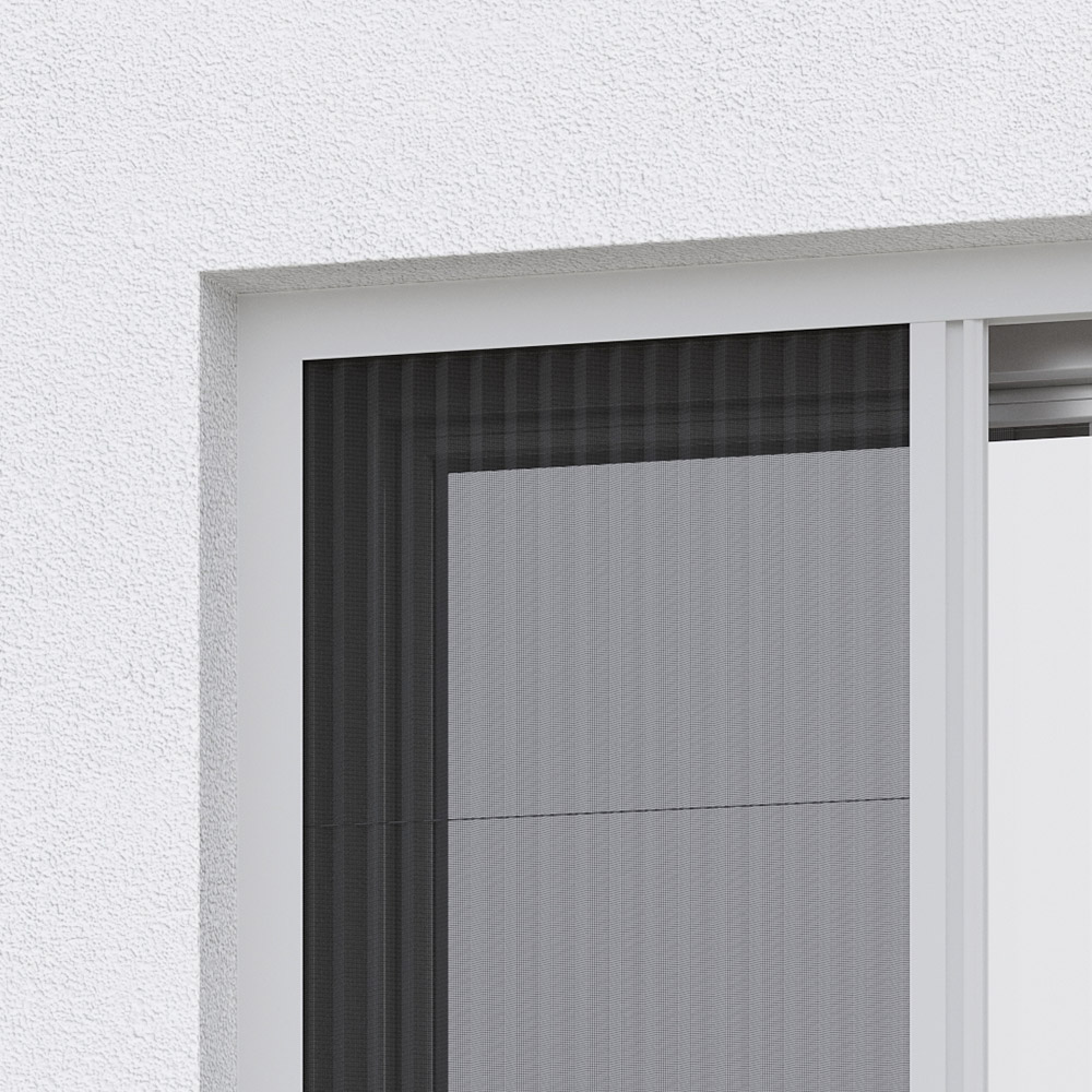 Dans l'embrasure de la porte